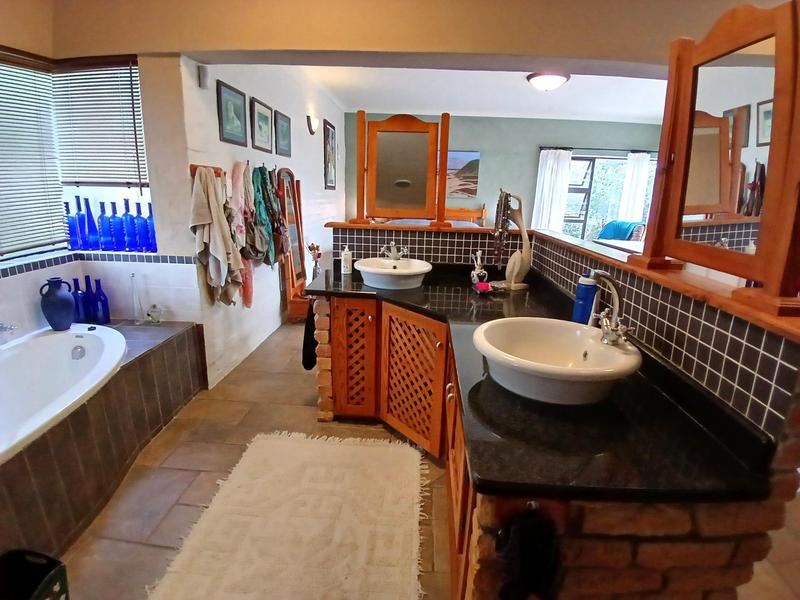 3 Bedroom Property for Sale in Stilbaai Wes Western Cape